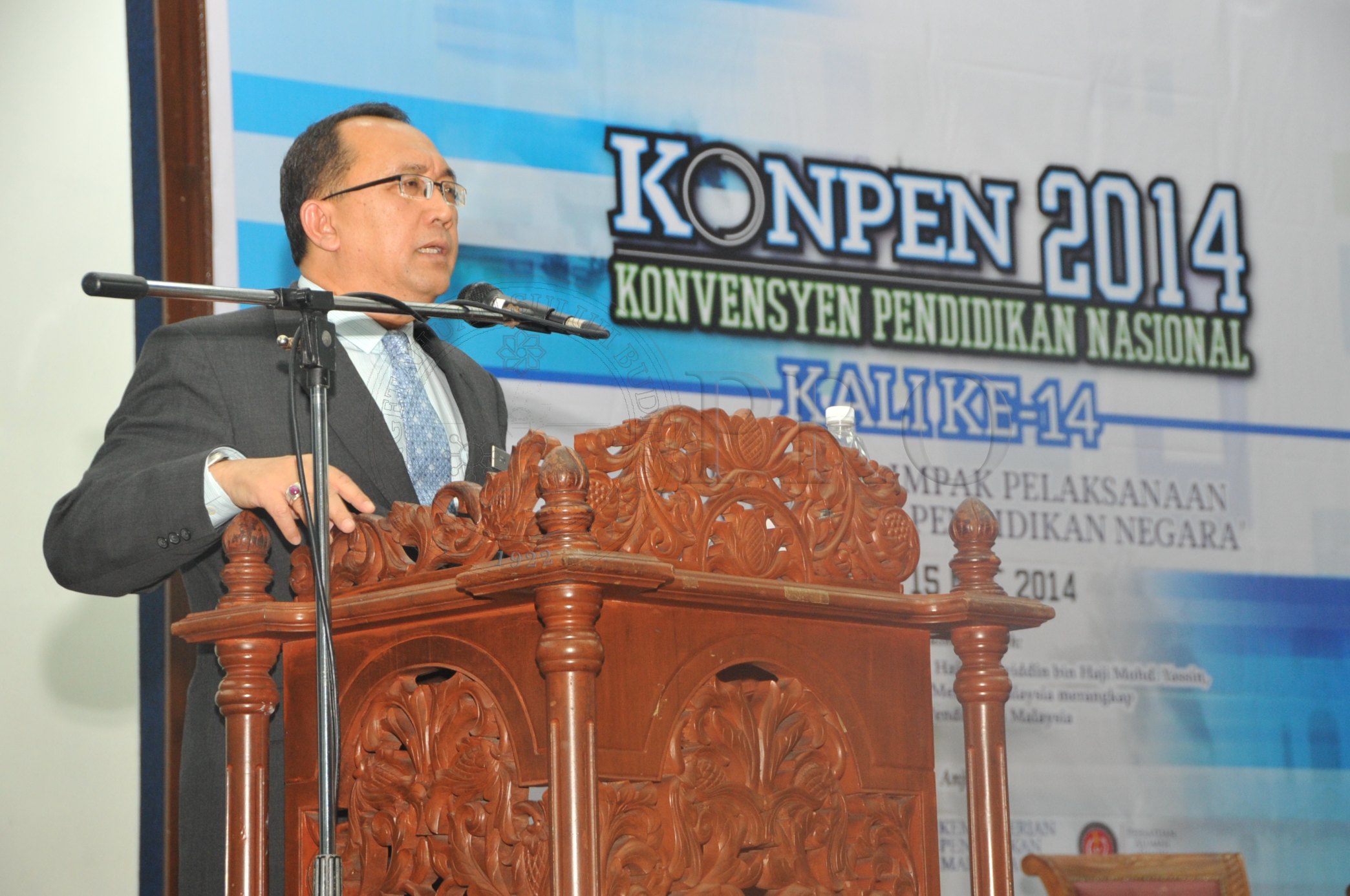 PRO 14 28 KONPEN PRO 6982